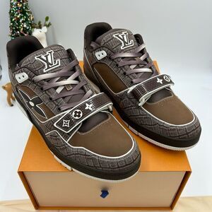 Men’s Louis Vuitton trainer sneakers mocha crocodile print size 11 fits US 13